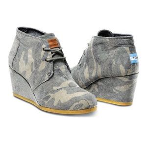 Toms washed Camo Canvas Desert Wedge
